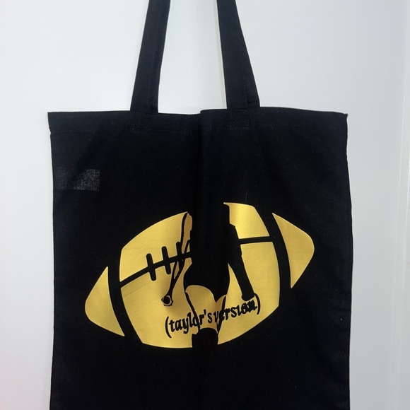 Golden black Taylor’s version totebag - Picture 3 of 4